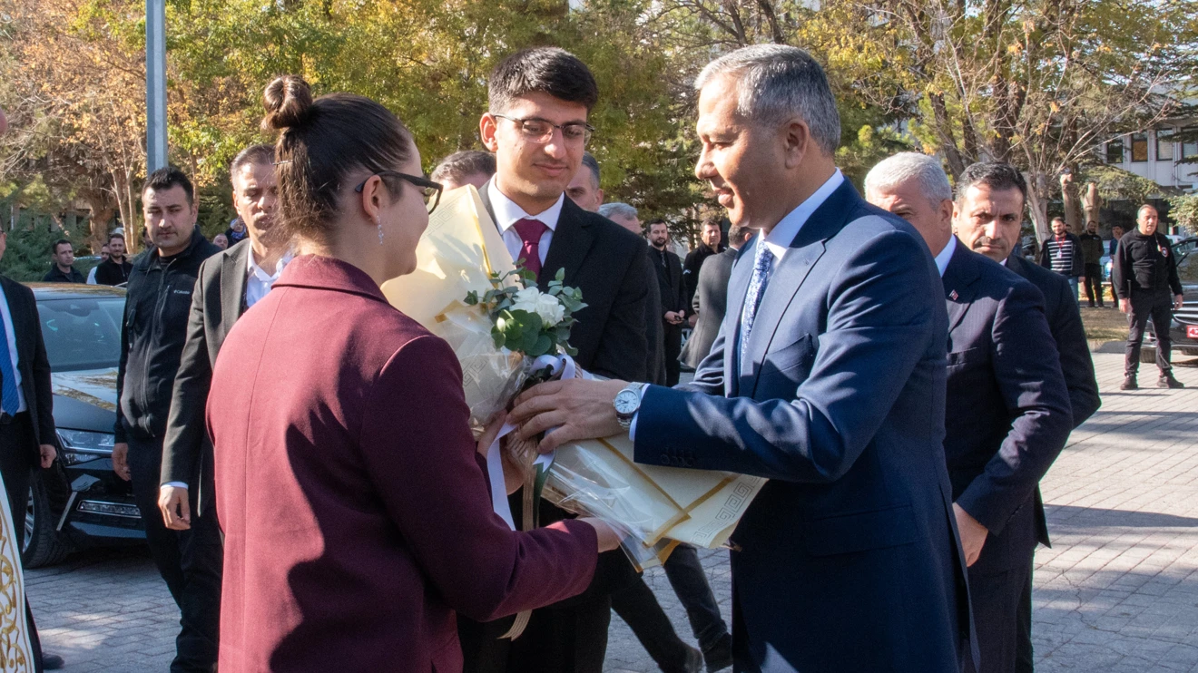 Selçuk Üniversitesi akademik yıl açılışı, Bakan Ali Yerlikaya’nın katılımıyla gerçekleşti